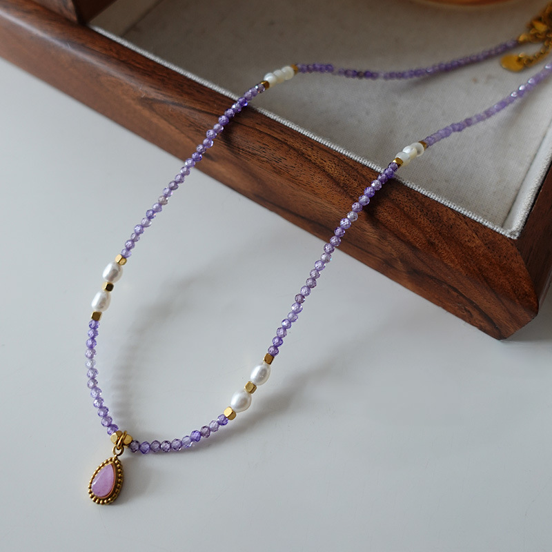 Collar con cuentas de ojo de tigre Maillard Cadena de suéter de otoño e invierno de alta calidad Acero de titanio Cadena de clavícula de piedra natural retro de lujo ligero