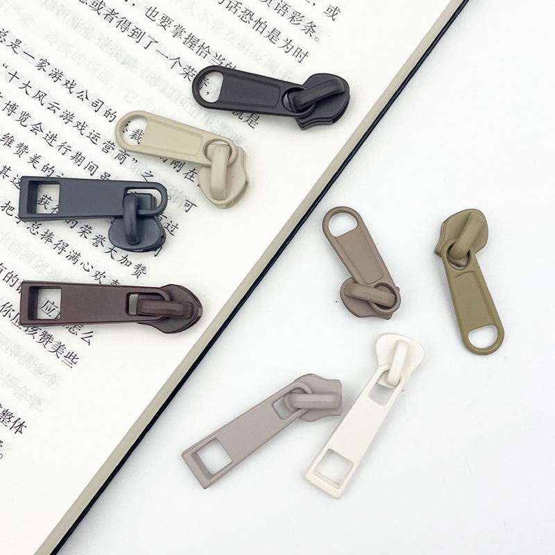 5号反装水烤漆拉链头服装箱包五金配件衣服拉链纺织面料布料辅料