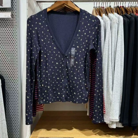 Women's ribbed button-up comfortable cardigan, floral print, 26 autumn new slim-fit hot girl base shirt 489399