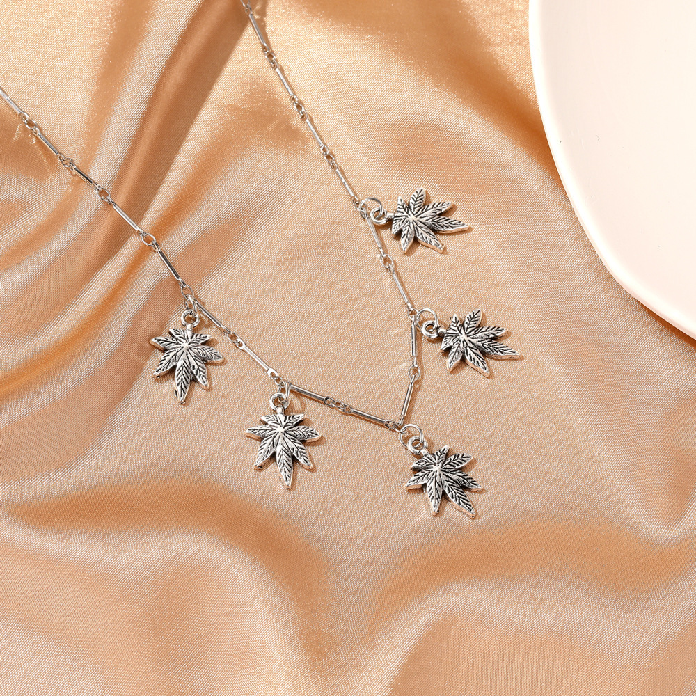 Hot sellg sunflower necklace, female personality, temperament alloy, maple leaf cactus collarbone cha, wd neck_voghion.com