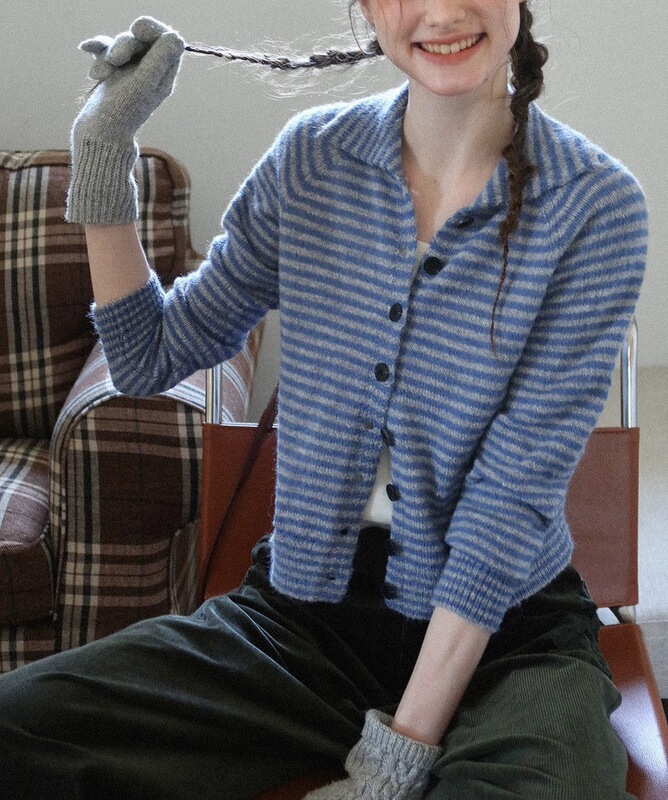 Vintage/Mid-Century Style Contrasting Stripesd Fluffy Wool Slim Fit Knitted Cardigan for Women
