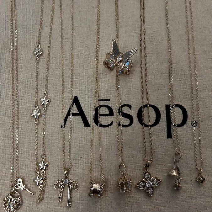Collection of French-Style Micro-Inlaid Zircon Coffee Gold Necklaces, Same Style as Japanese and Korean Bloggers