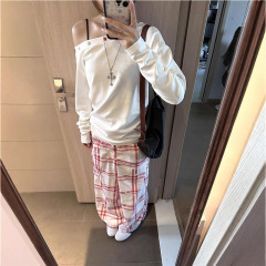 白色斜肩长袖T恤女早秋季设计感露肩纯欲气质慵懒风收腰显瘦上衣