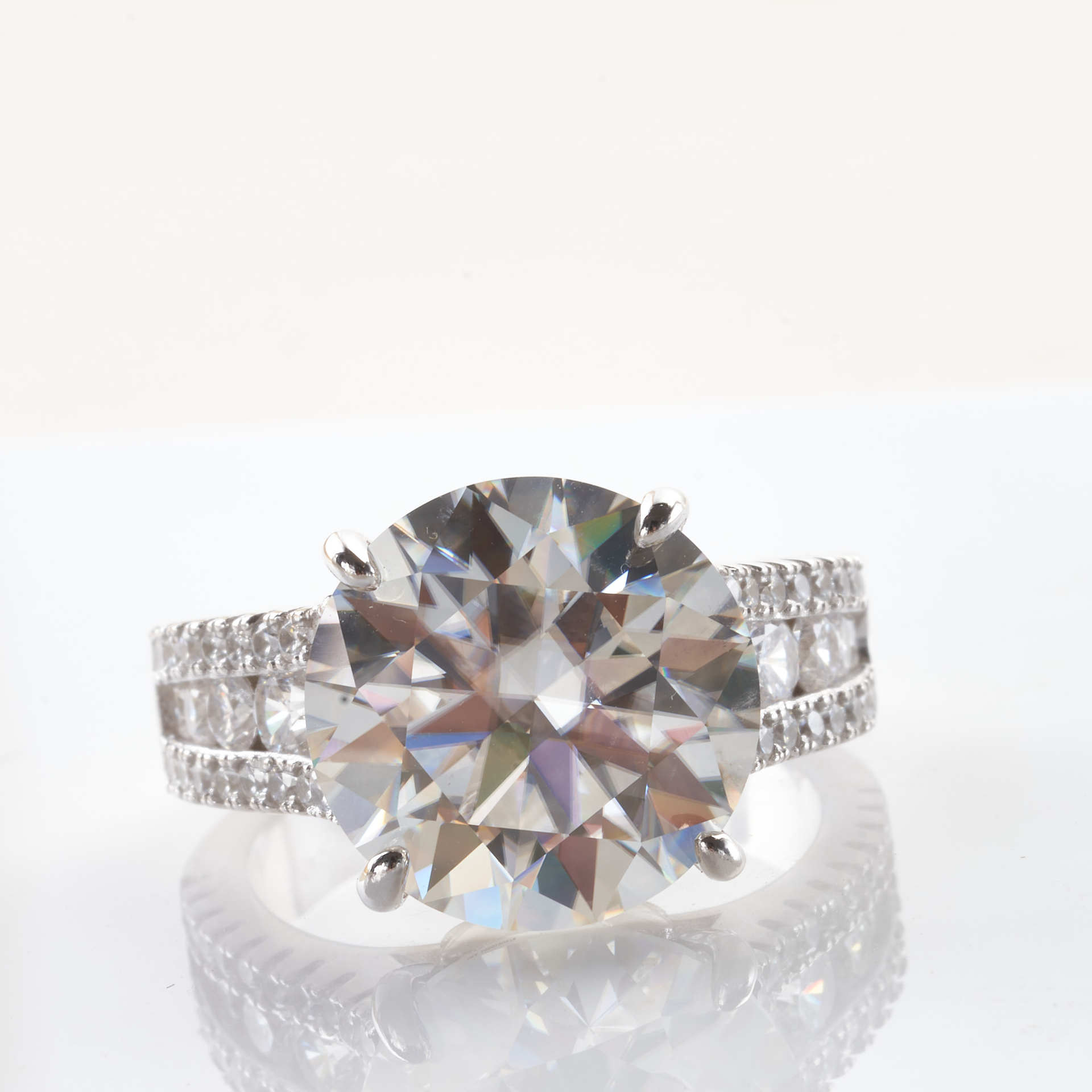 Anillo de diamante de mosan de 10 quilates transfronterizo de color D para mujeres s925 plata esterlina platino 950 anillo de diamante de lujo