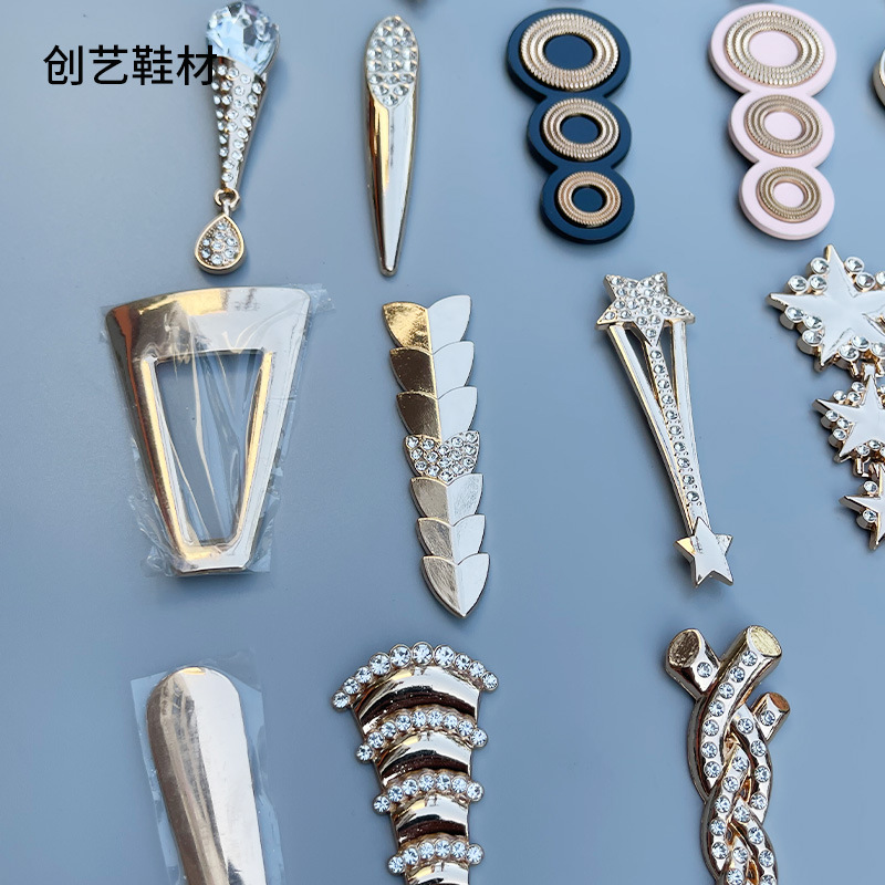 Transfronterizo nuevo tacones altos zapatillas de moda hebilla de metal de aleación de zinc hardware de equipaje hebilla de Cuello de camisa hebilla decorativa