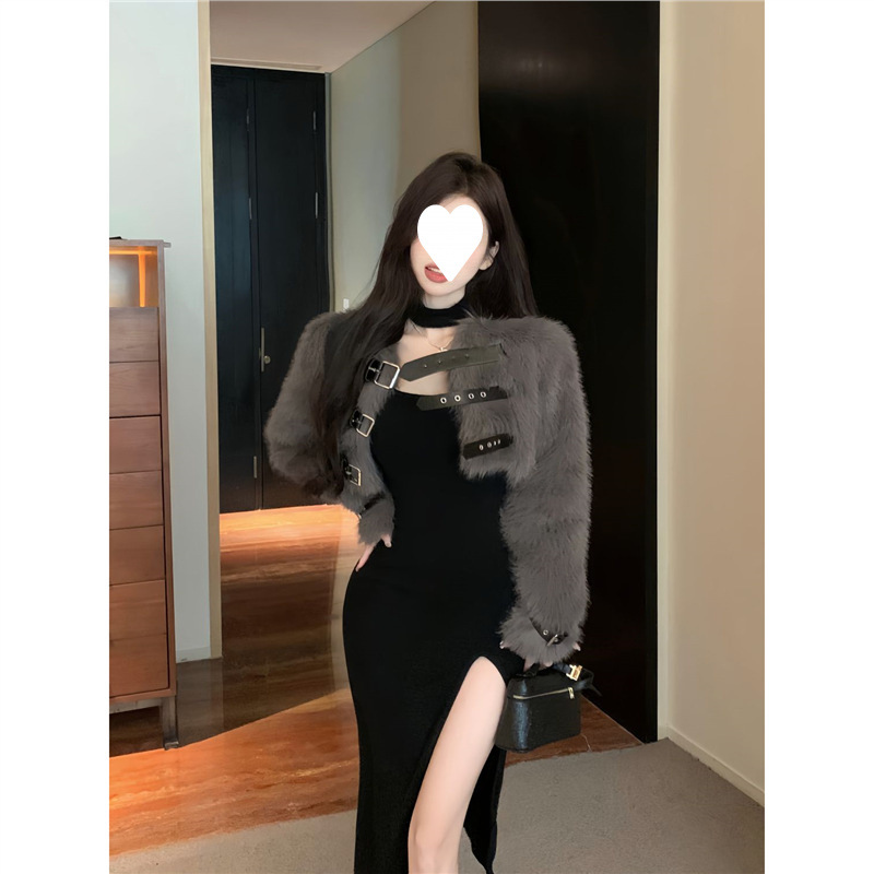 纯欲辣妹风黑色挂脖修身包臀长裙秋冬高级感气质皮带环保皮草外套