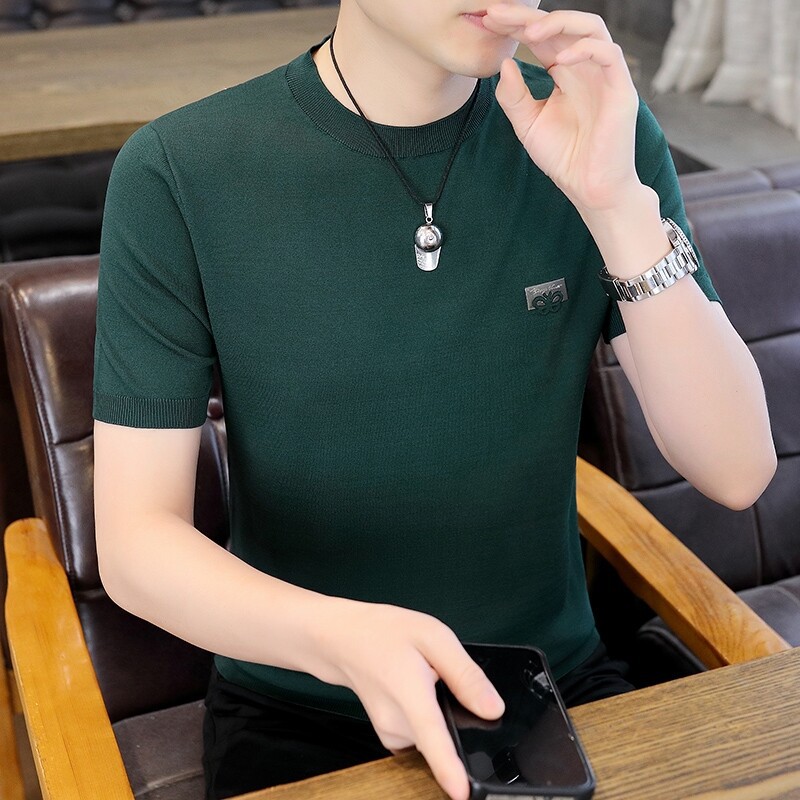 짙은 녹색