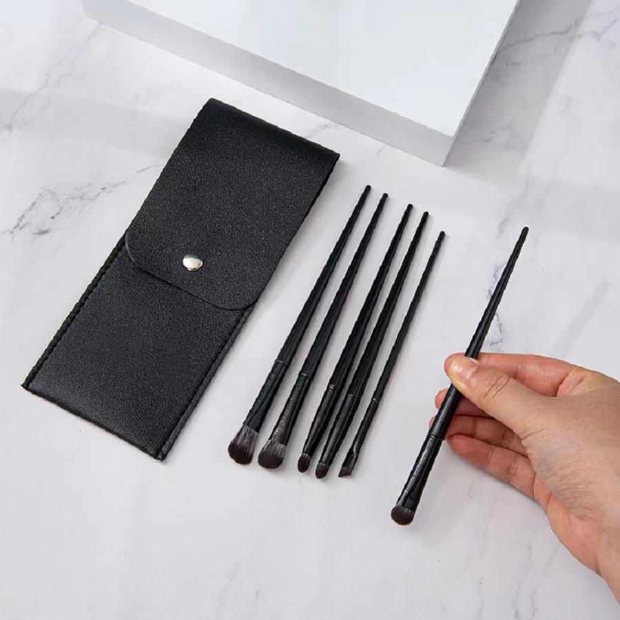 Eye Shadow Brush Set Image 7