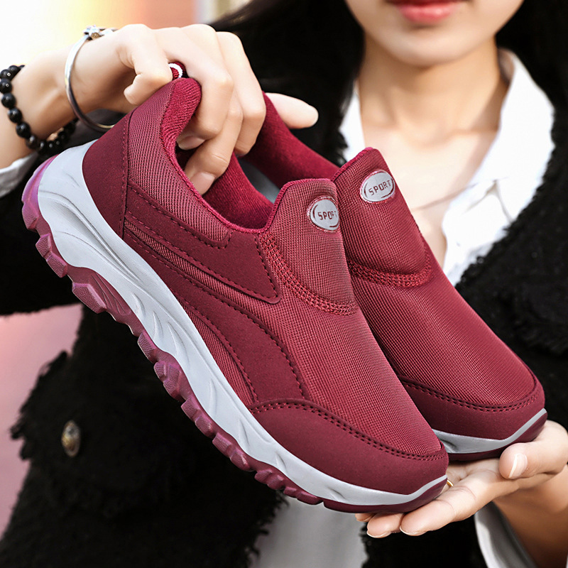 Summer New Style Mom Shoes for Middle-Aged and Elderly Women, Soft-Soled, Breathable, Non-Slip, Slip-On Casual Walking Shoes for Women