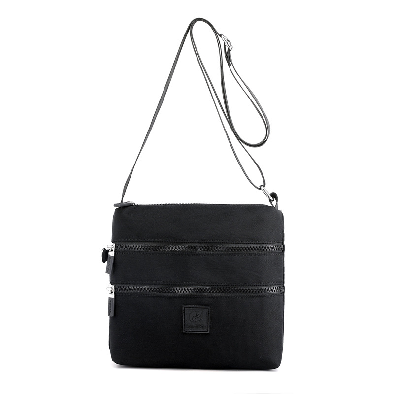 Bolsos de tela pequeños al por mayor, bolsos de nylon, bolsos de hombro para mujeres, tendencia coreana, mochilas ligeras al aire libre, bolsos de tela prácticos de varias capas