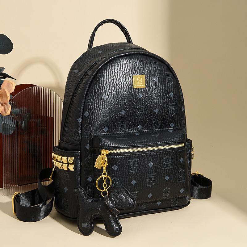 Bolso negro desnudo
