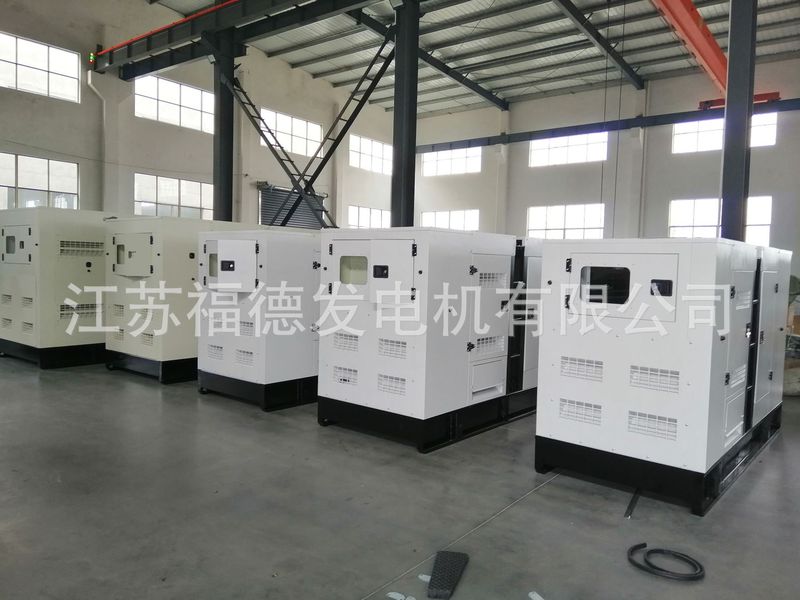 Yuchai ディーゼル発電機セットのパラメータはオプションで、安定性と信頼性が高く、工場や養殖場向けの400KWバックアップ発電機セットです。|undefined