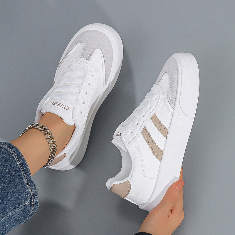 Spring White Sneakers for Women 2026 New Style Student School Shoes Soft Sole Work Shoes Versatile Casual Sneakers Flat Shoes