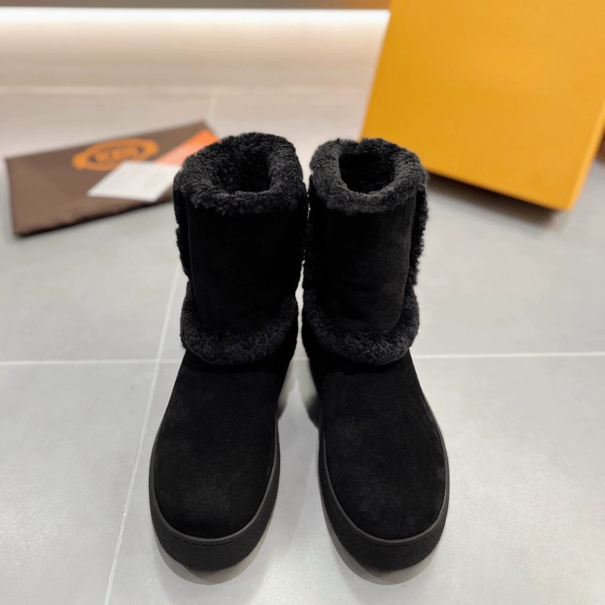 Non-slip warm low boots, European style