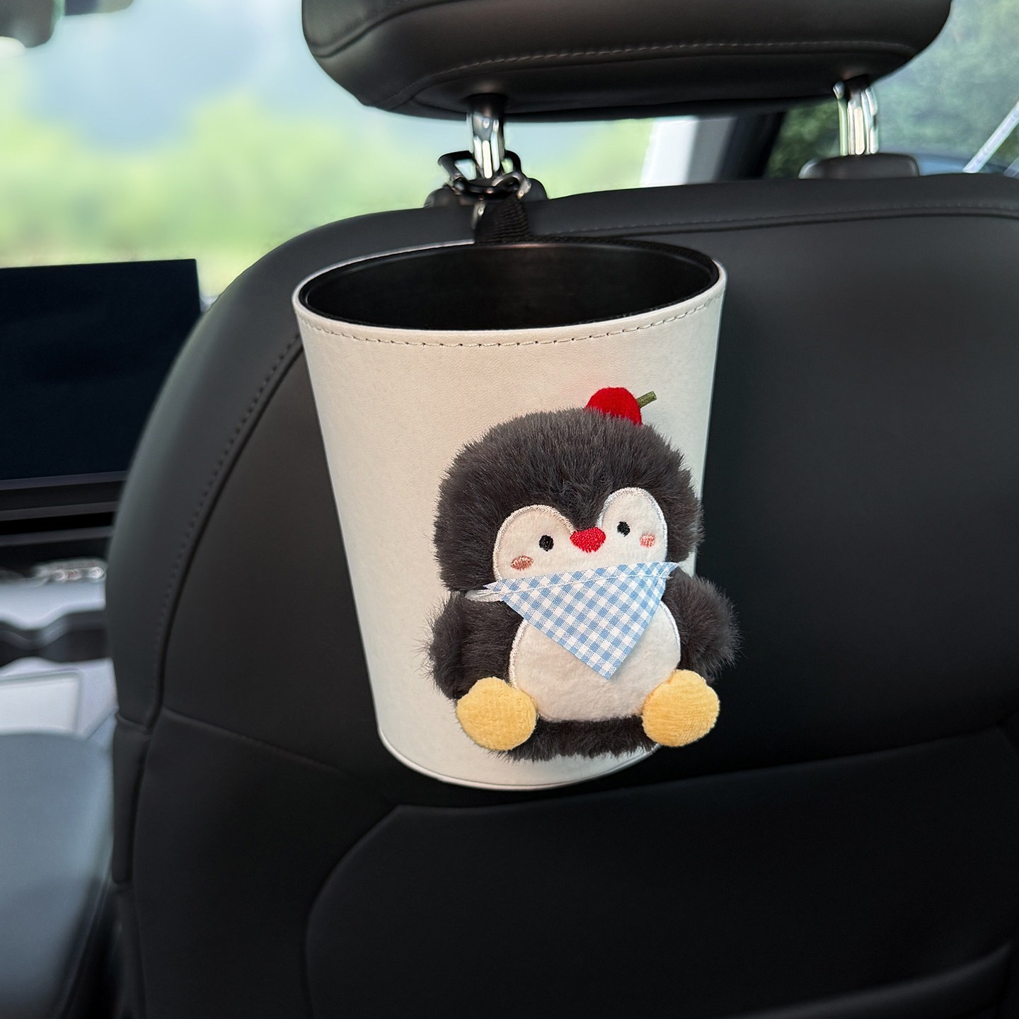 Cute Penguin Car Tissue Bag, Car Tissue Box, In-Car Seat Hanging Tissue Bag, Armrest Box Tissue Bag for Women