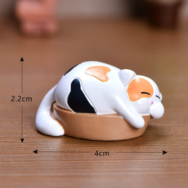 No. 9 lying pot flower cat