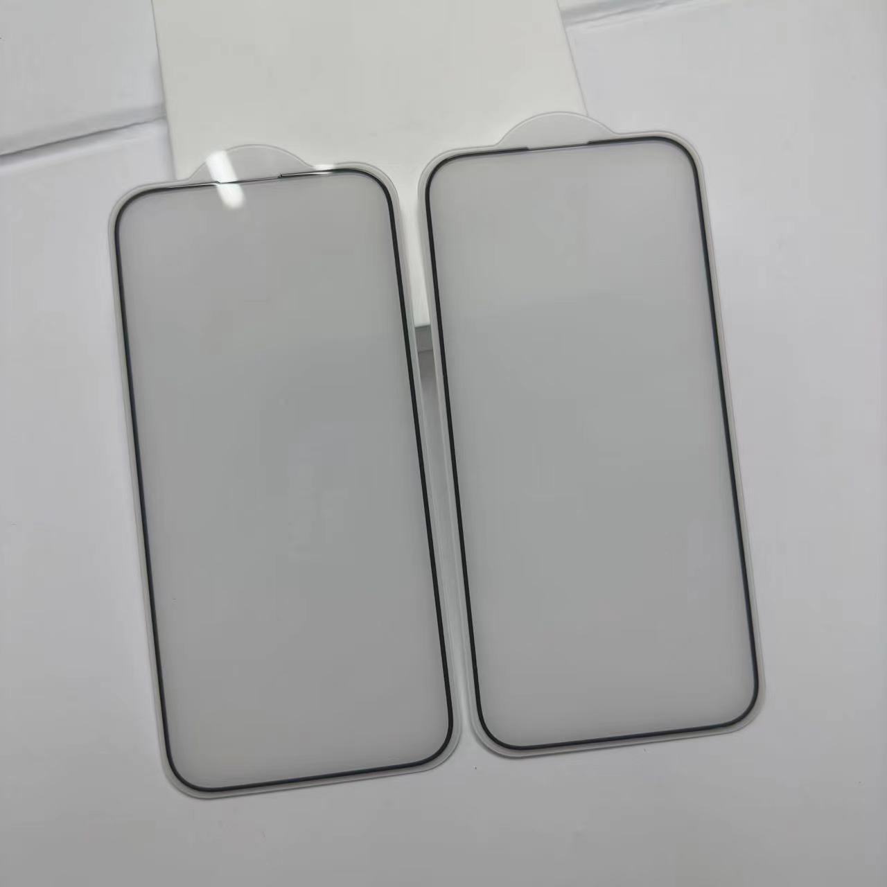 Aplicable a iPhone15Promax electrochapado HD tres fuerte película templada Apple 15Pro Pantalla Completa versión completa presión lateral 45g