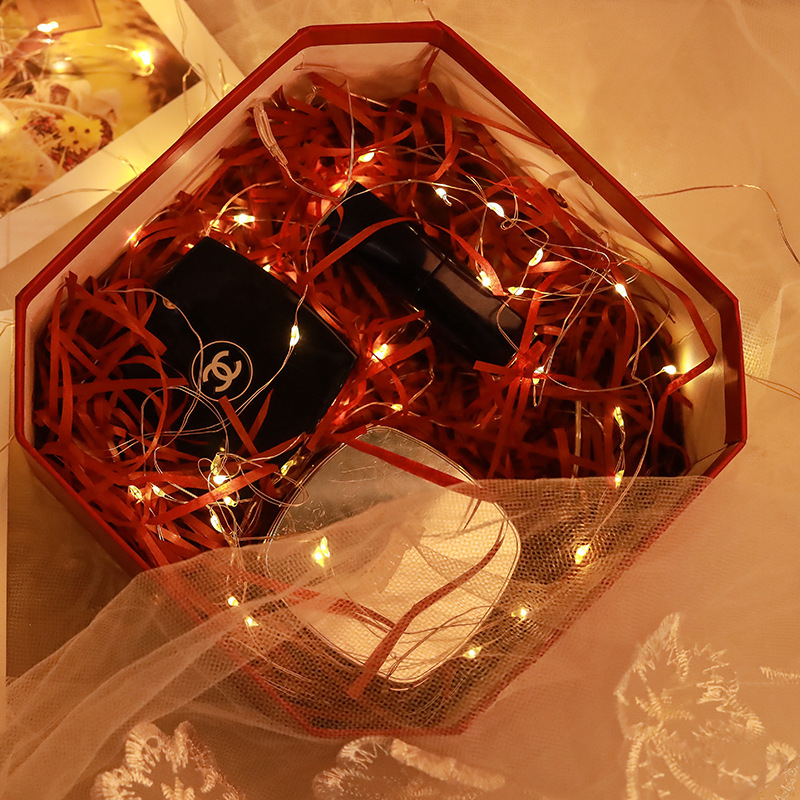 String de luz botón de Navidad flores pastel de color caja de regalo estrella String lámpara de batería lámpara de alambre de cobre LED String