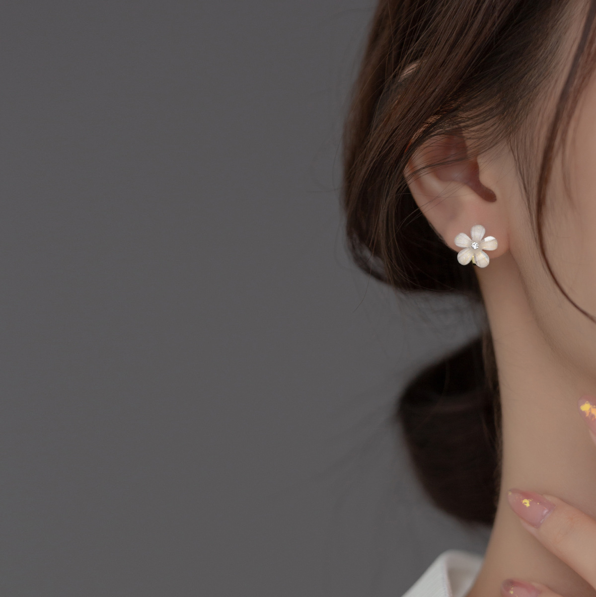 Eloch s925 plata coreana sen de cinco flores de verano pequeñas flores frescas joyas para orejas M02419