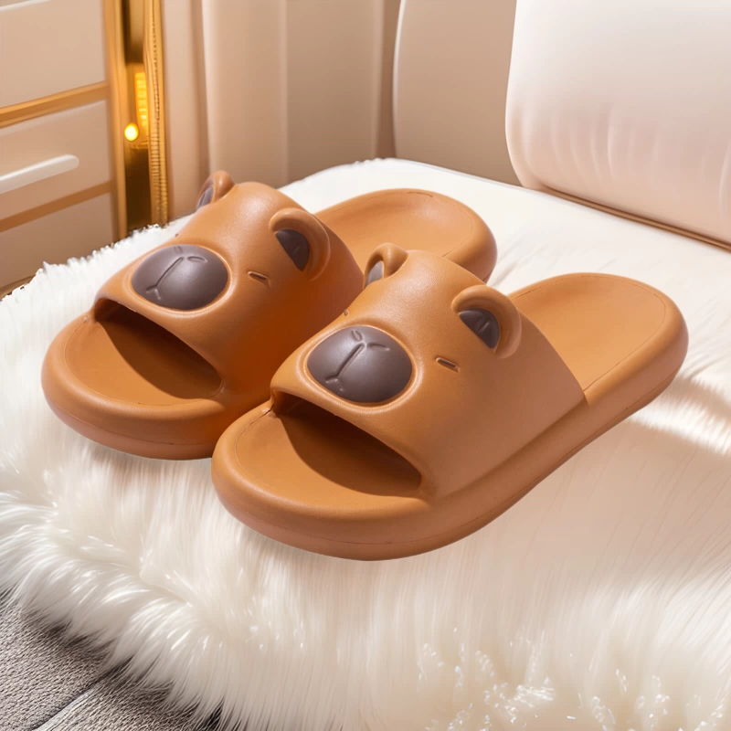 Уродливые милые тапочки женщины носят новый 2025 летний толстое дно