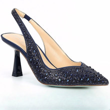 ��ȺЬ��ɫ��Ь�׵�ˮ����z׌���ڈA�^���������R����Ь�W���r��