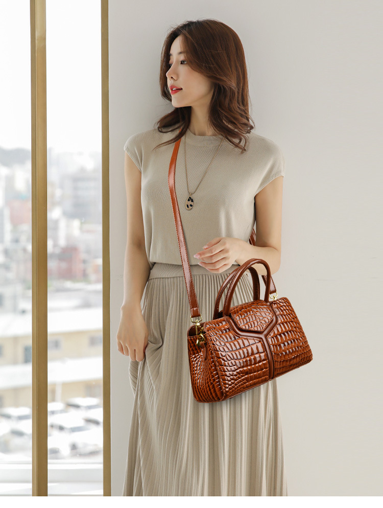 Women's Medium All Seasons Pu Leather Vintage Style Classic Style Handbag display picture 2