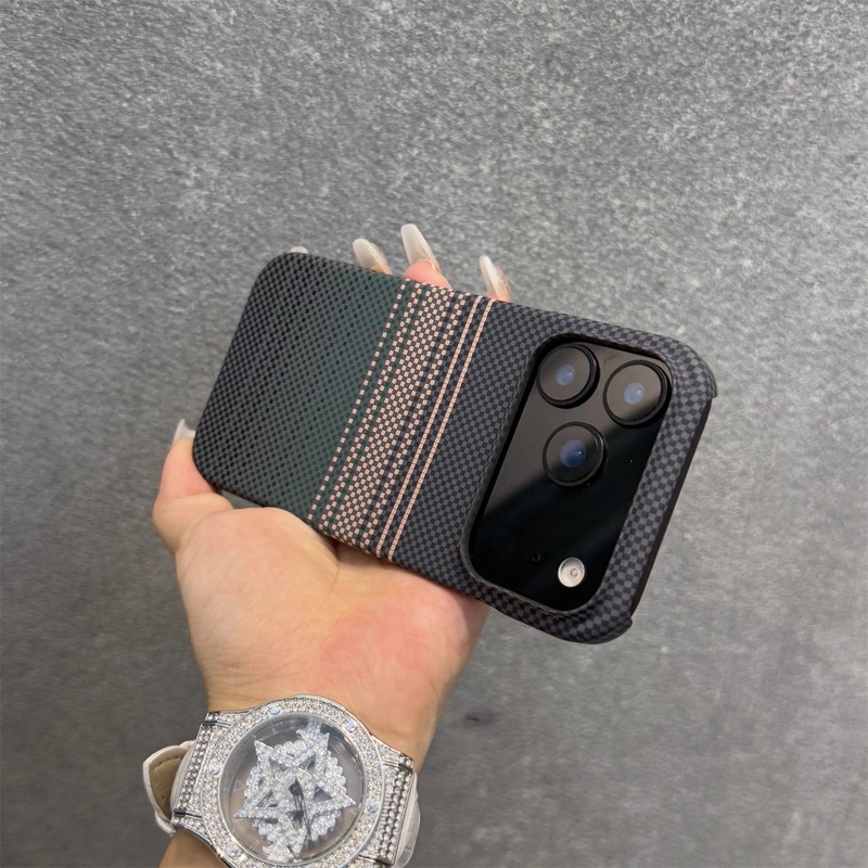 iPhone17ProMax碳纤维纹理手机壳磁吸半包苹果16磨砂PC超薄保护套|undefined