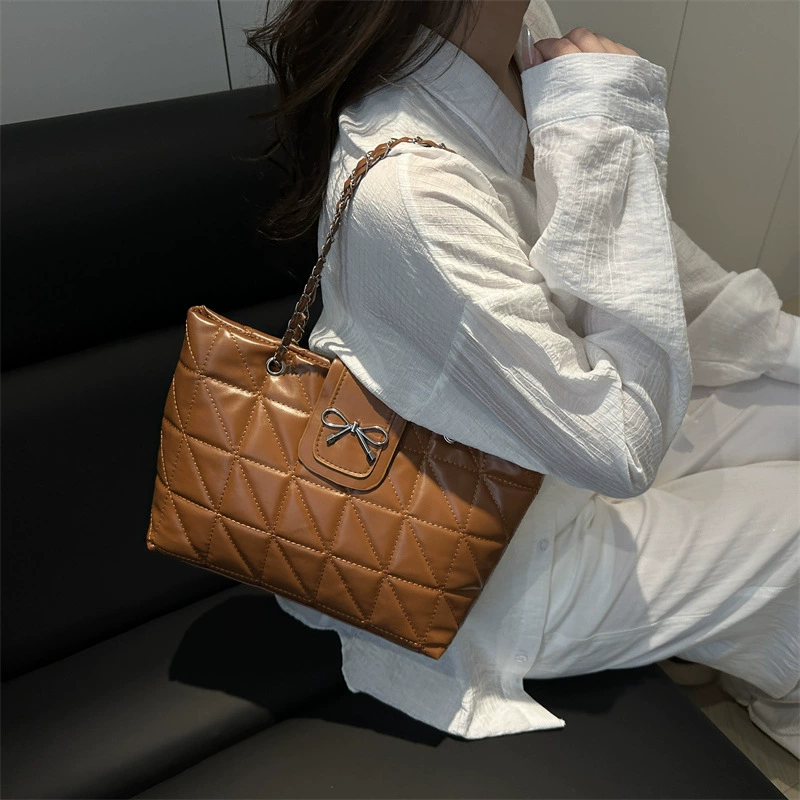 Soft capacious chain, one-shoulder bag for leisure with bow, chain bag