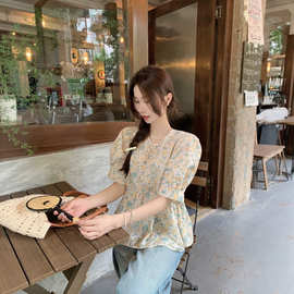 实拍2026法式复古碎花短款衬衫女圆领甜美少女感气质后拉链上衣