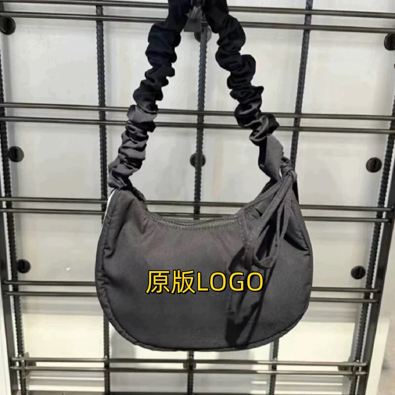Cloud Bag Fashion Sports All-match Women's Shoulder Crossbody Underarm Bag Instagram Style Simple Large Capacity Tote Bag Trendy Cloud Bag Fashion Sports All-match Women's Shoulder Crossbody Underarm Bag Instagram Style Simple Large Capacity Tote Bag Trendy