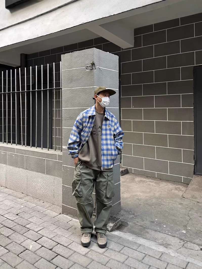 (Cross-border trading), blue colored jacket, American style