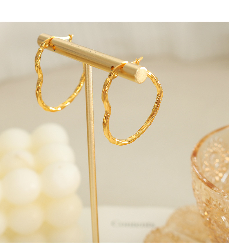 Fashion Heart Shape Titanium Steel Earrings Plating Stainless Steel Earrings 1 Pair