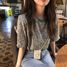 2023新款夏季港味复古碎花撞色法国设计感小众短袖T恤上衣女潮