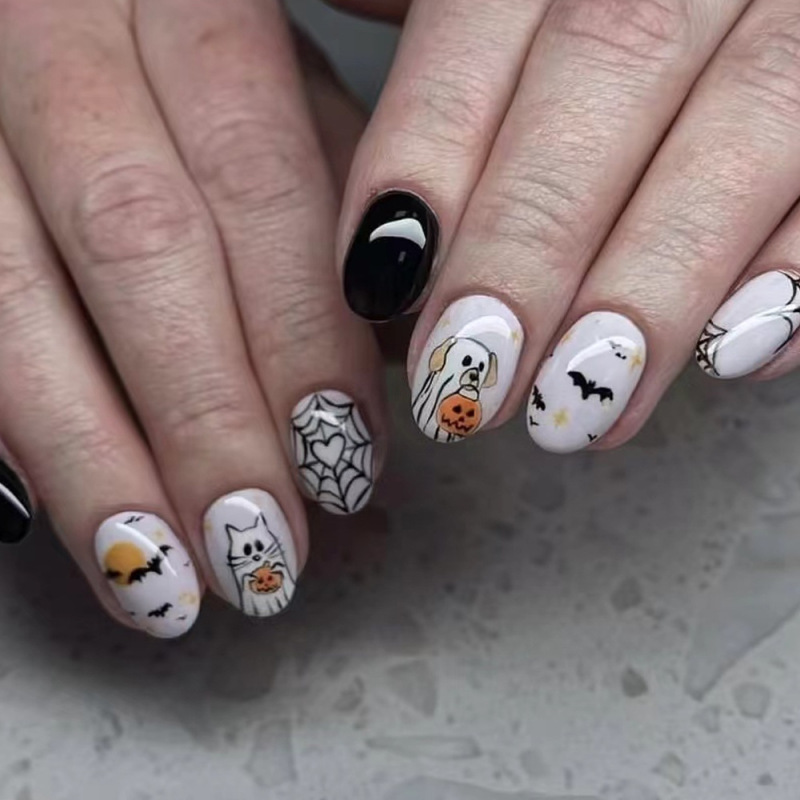 Halloween new black and white color contrast playful animal pattern love cobweb holiday theme wearing nail nail Halloween new black and white color contrast playful animal pattern love cobweb holiday theme wearing nail nail