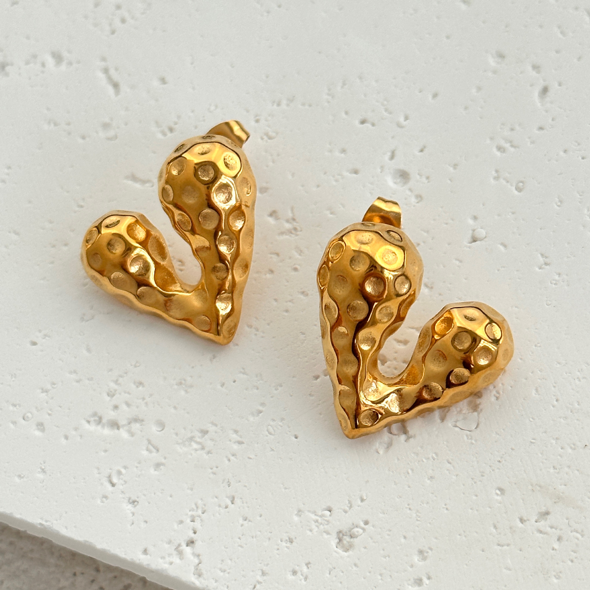 1 Pair Simple Style Commute Heart Shape Plating Titanium Steel Gold Plated Ear Studs display picture 2