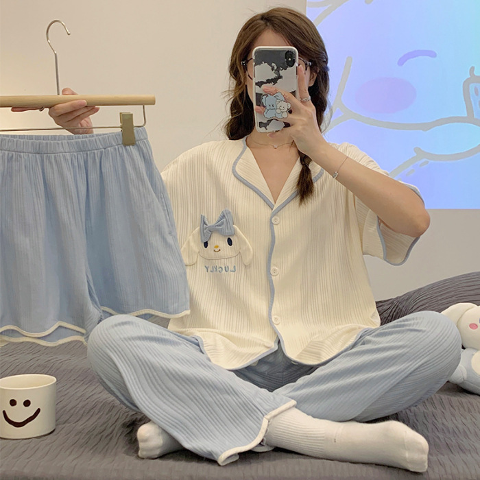 2023 nuevos pijamas de perro Yugui de dibujos animados de tres piezas de las mujeres linda chica ropa para el hogar traje al por mayor entrega