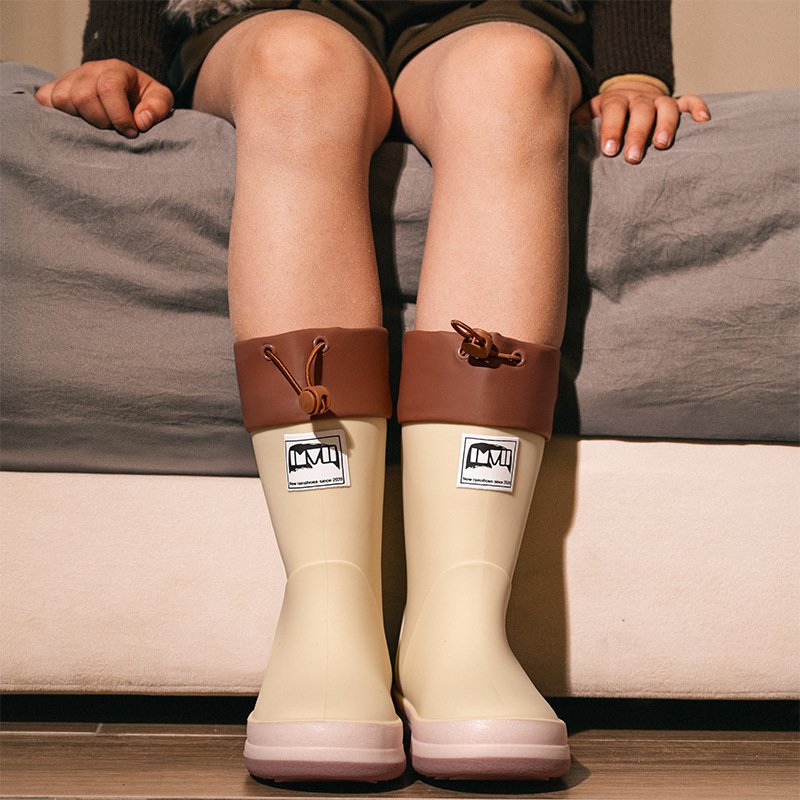 2025 Korean Family Water Shoes for Women, Waterproof and Non-Slip Rain Boots for Men, Kidsren's Rubber Shoes for Hiking and Sea Water Boots for Camping Style