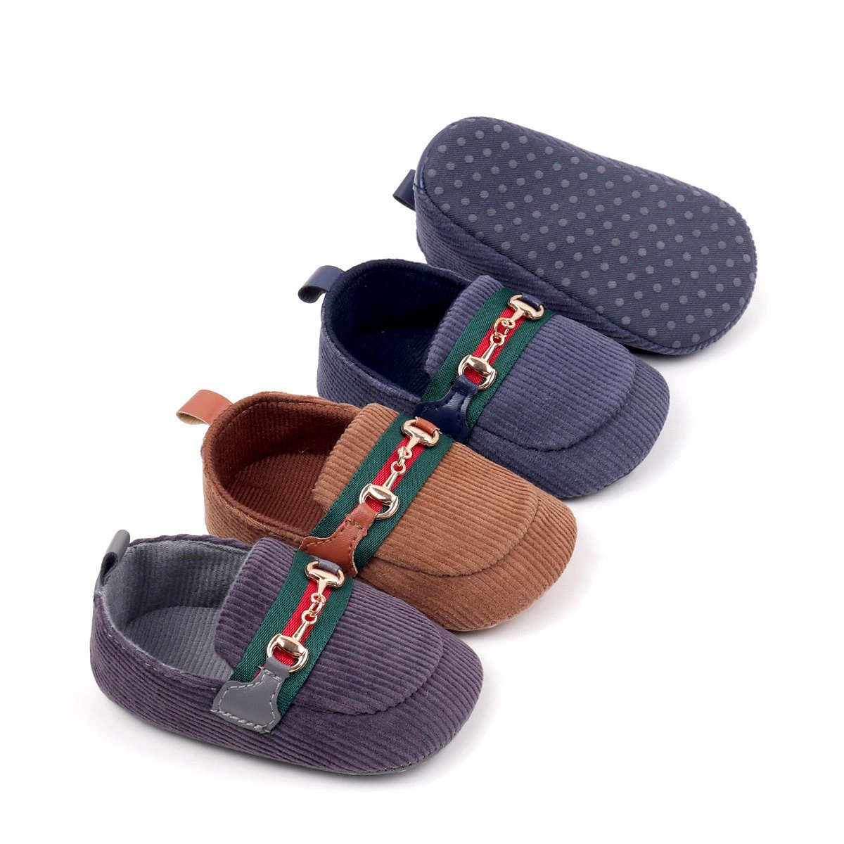 Новые детские мягкие подошвы нескользящие и износостойкие модные дикие носить мужские и женские туфли на плоской подошве