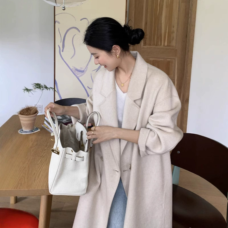 Черного цвета кашемир из альпака среднего и длинного пальто