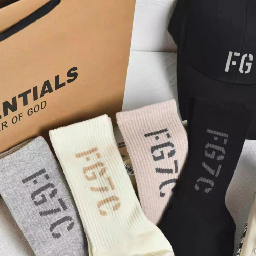 Brand FOG FG7C personalized European and American simple couple's INS street style Japanese sporty college crew socks for autumn and winter