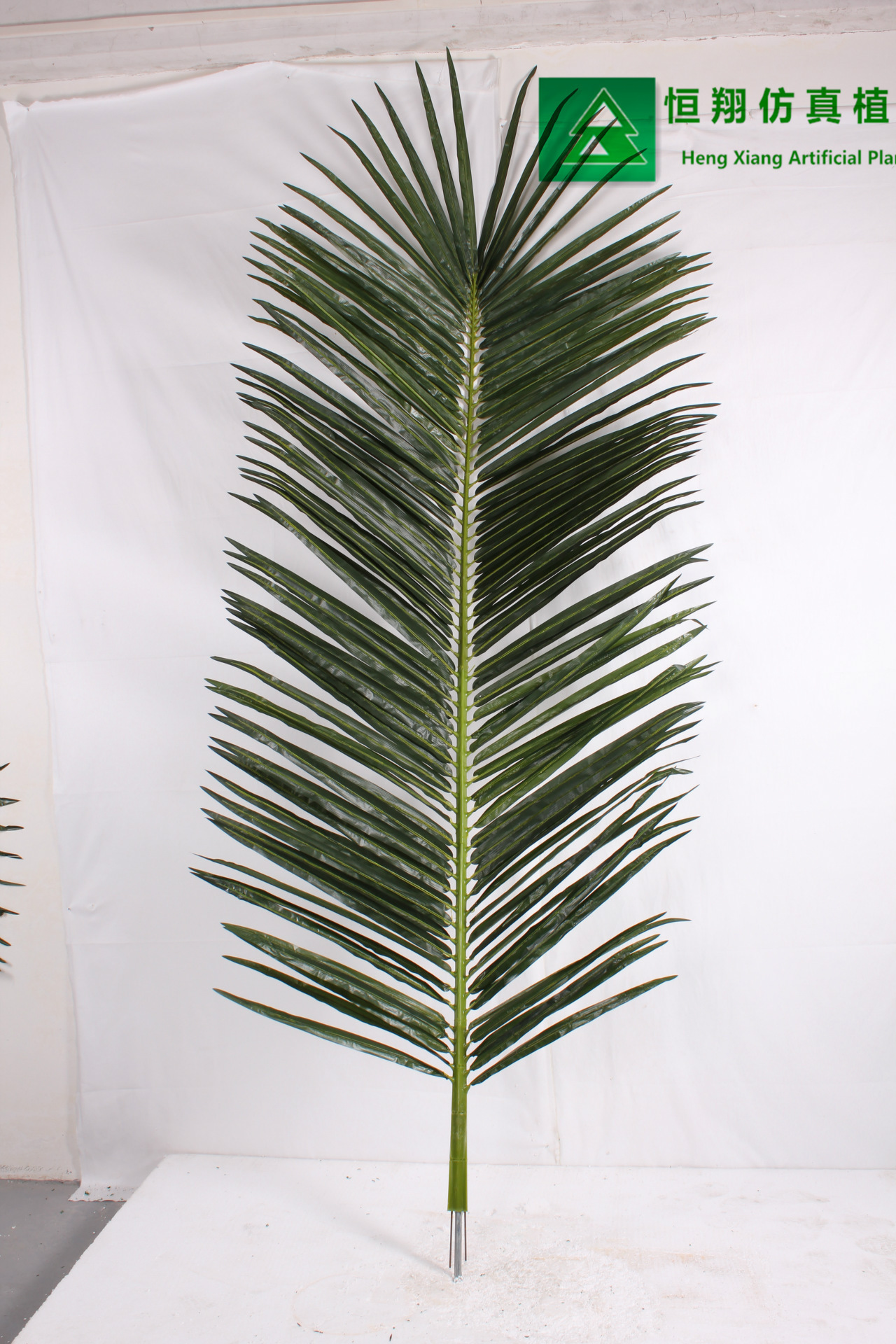 Simulación de hojas de árbol de coco Simulación al aire libre Plantas verdes de plástico reforzado con fibra de vidrio Accesorios para plantas de árbol grande Simulación de hojas grandes