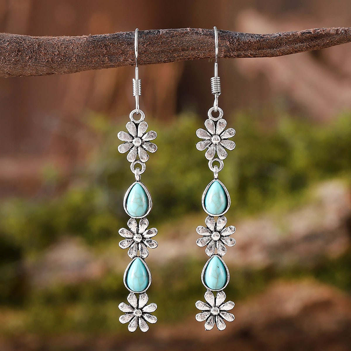 Cross-Border Fashion New Retro Long Flower Earrings Creative Inlaid Turquoise Tassel Pendant Earrings for Women