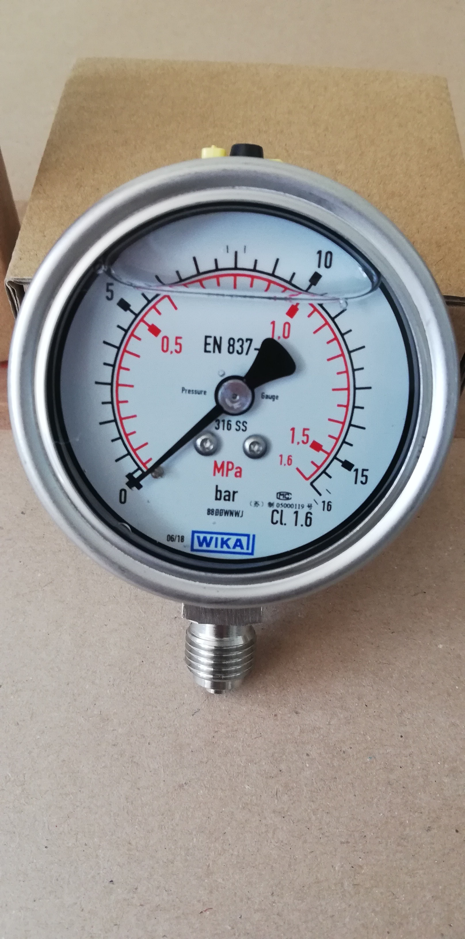 德国wika威卡进口波登管压力表111.12.063轴向径向真空负压气压表