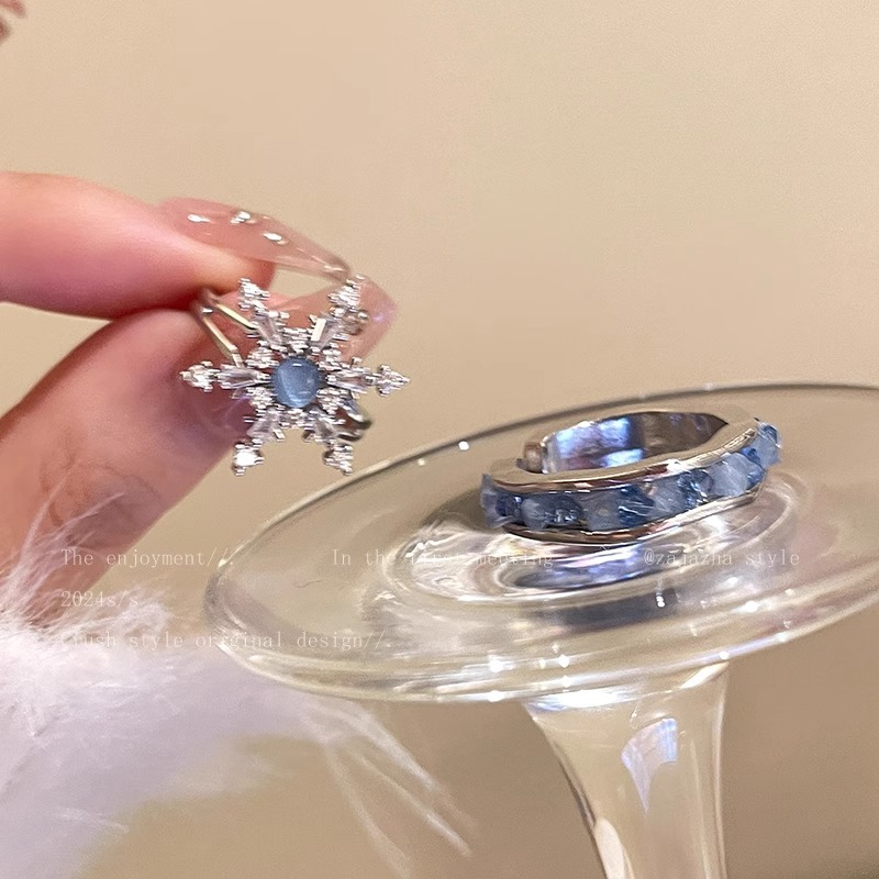 (2개) 한국어 파란색 눈송이 지르콘 반지 쌓인 빛 럭셔리 달콤한 2024 새로운 분위기 여성 다목적 검지 손가락 반지
