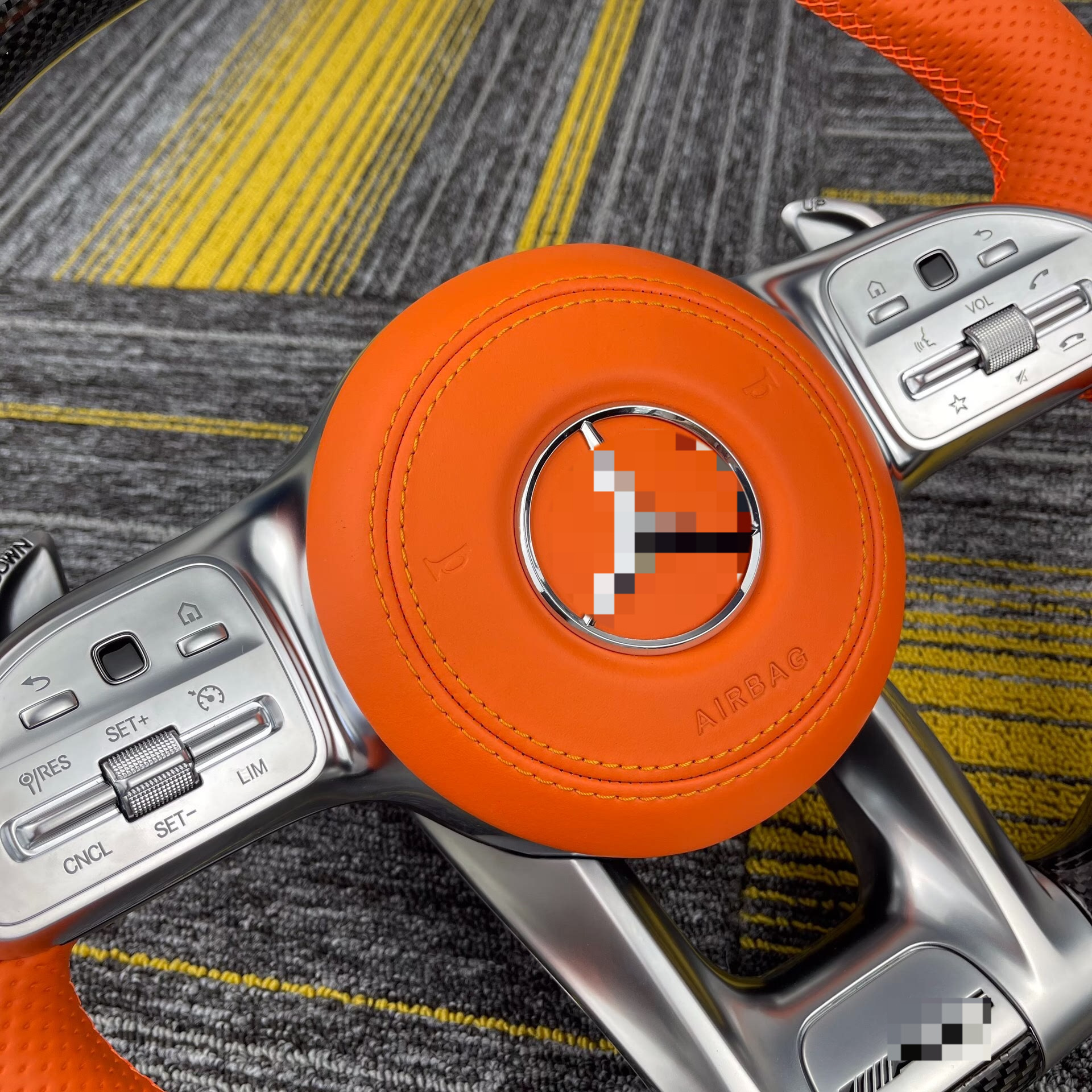 Suitable for Mercedes-Benz 809AMG steering wheel ABCEGRSV series, upgrade and modification of the old model to the new carbon fiber orange leather version