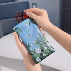 Factory-direct, trendy eyewear bag—sunglasses & shades storage case for men and women—portable, crush-resistant, and ideal for nearsightedness.