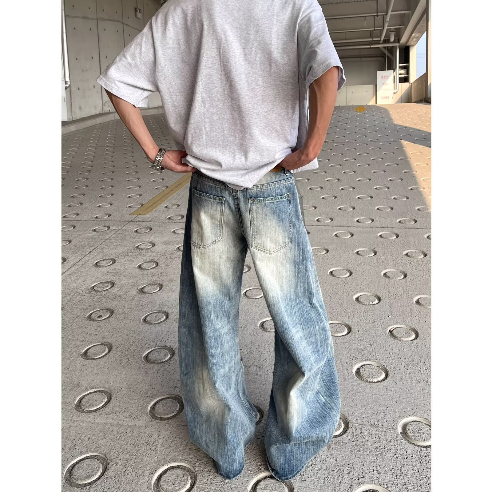 Unisex Distressed Denim Jeans | Relaxed Straight Leg Fit For Men And Women | Comfortable Stretch, Vintage Washed, Everyday Casual Style_viptrois.com