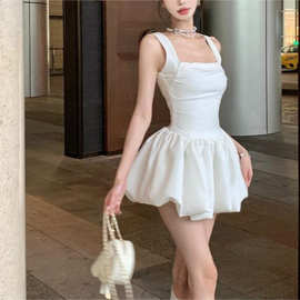 甜辣妹吊带连衣裙女仙女小个子法式气质蓬蓬短裙收腰无袖白色裙潮