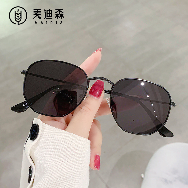 Jamie 3548 Irregular Cross-Lens Sunglasses Metal Full Frame Sunglasses Amazon Hot-Selling Polarized Glasses Jamie 3548 Irregular Cross-Lens Sunglasses Metal Full Frame Sunglasses Amazon Hot-Selling Polarized Glasses