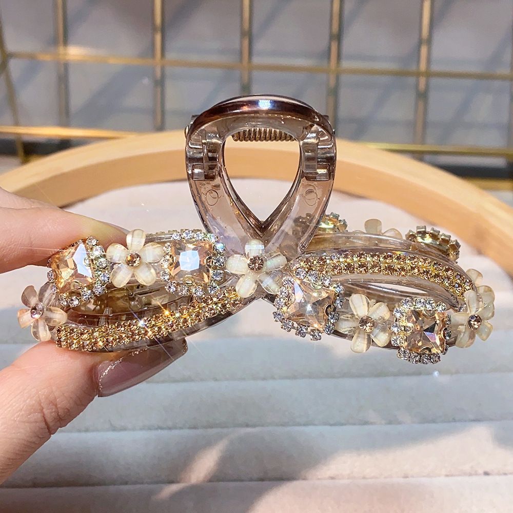 新款时尚优雅茶色闪钻抓夹甜美四叶花爪钻夹鲨鱼夹发夹高级感发饰